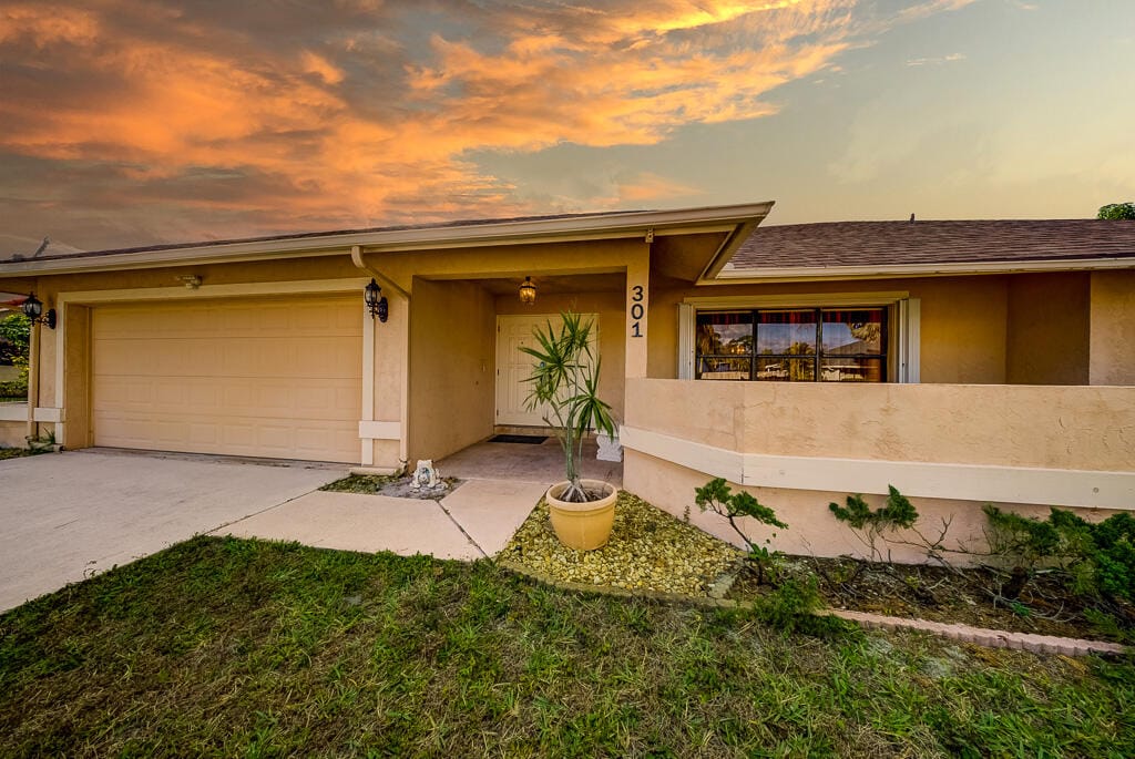 301 Knotty Wood Lane, Wellington, FL 33414 photo 3