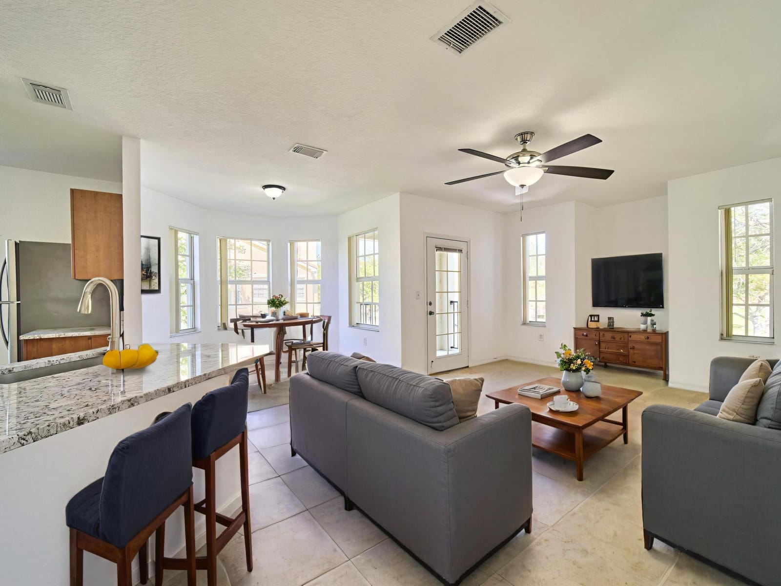 140 SW Peacock Boulevard 21-202, Port St. Lucie, FL 34986 photo 7