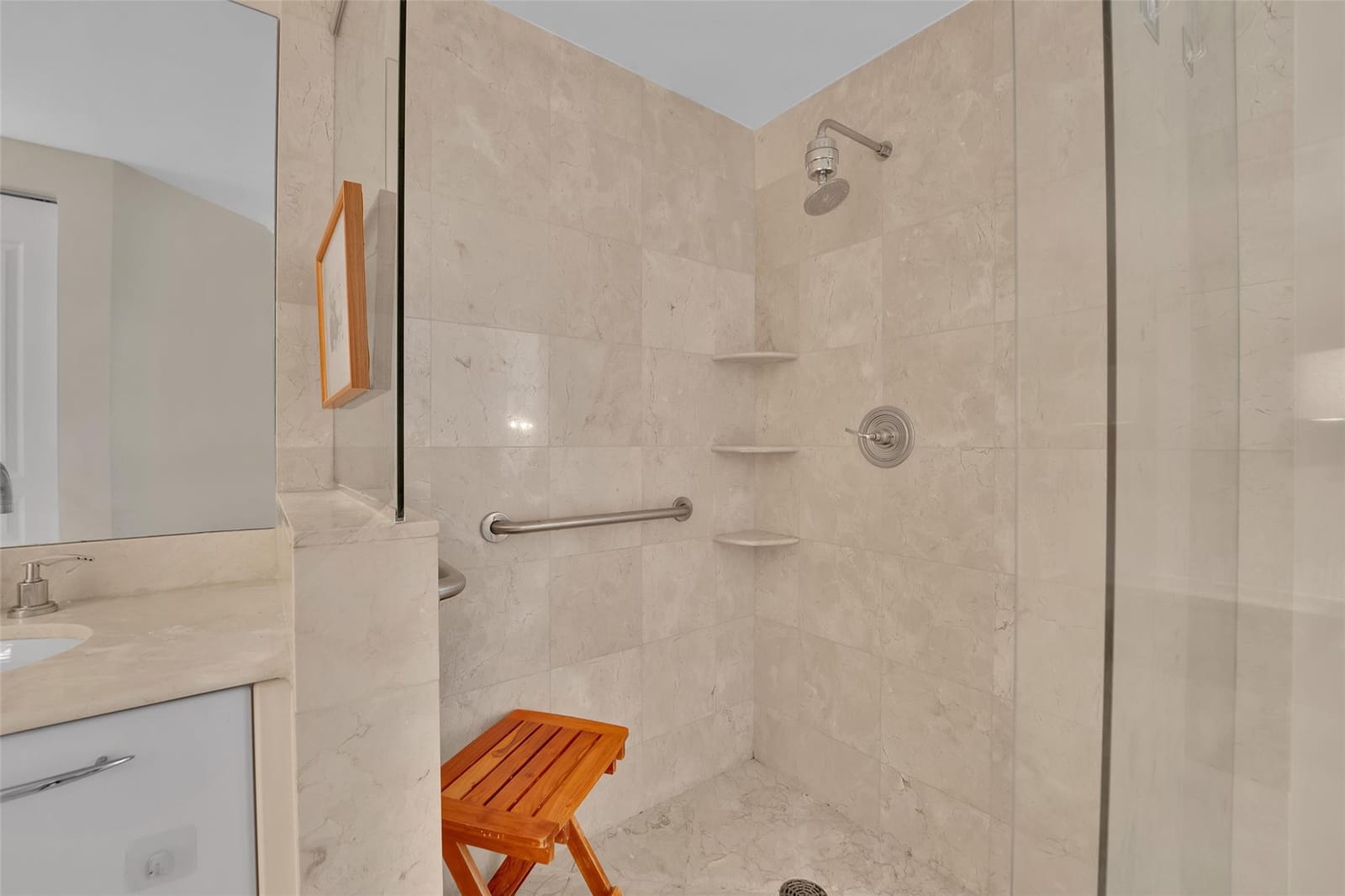 350 SE 2nd Street 850 — photo 11
