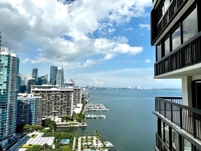 2333 Brickell Avenue 2607, sold in Brickell Bay Club Condo, Miami, FL