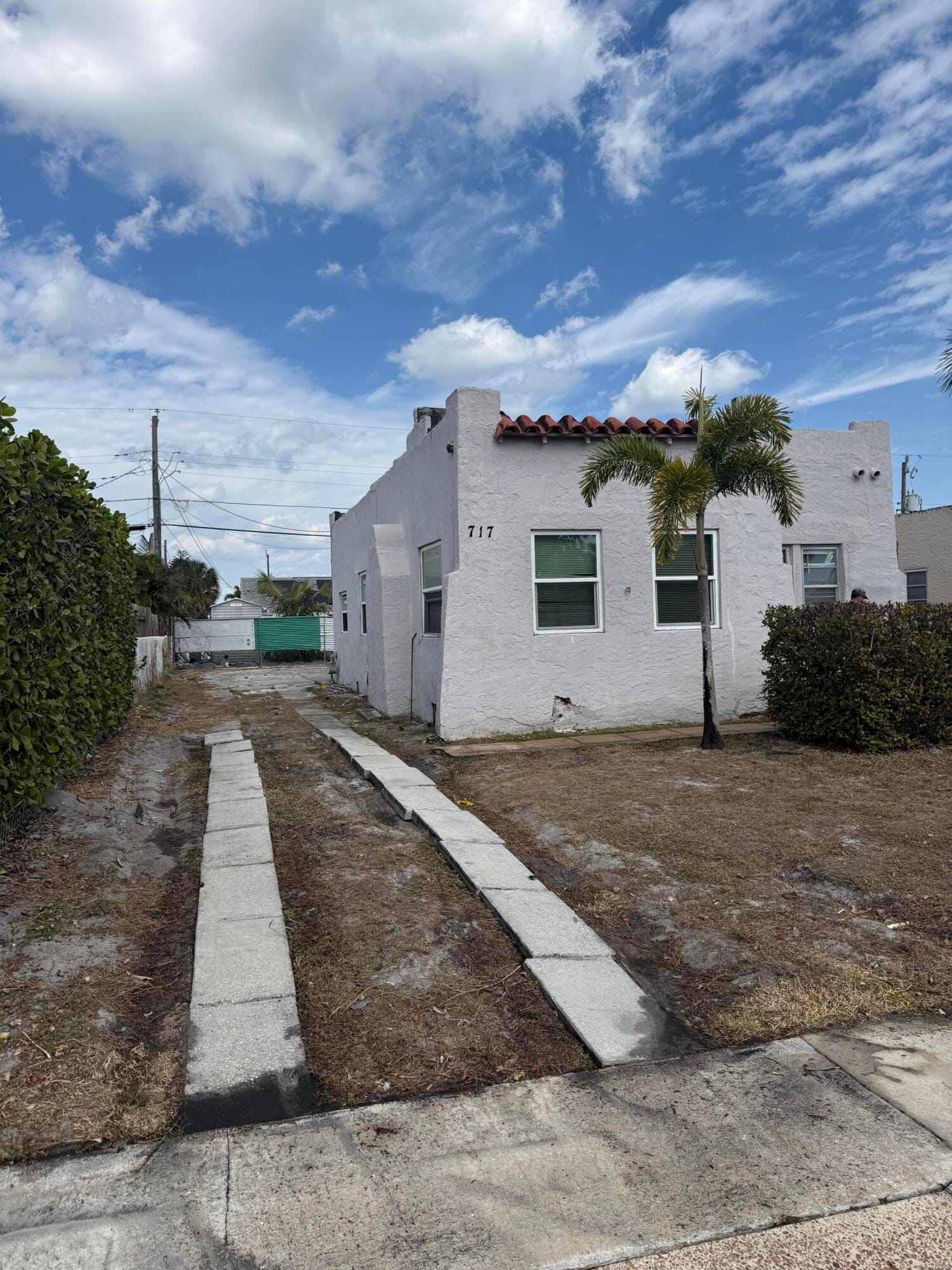 717 Selkirk Street, West Palm Beach, FL 33405 photo 4