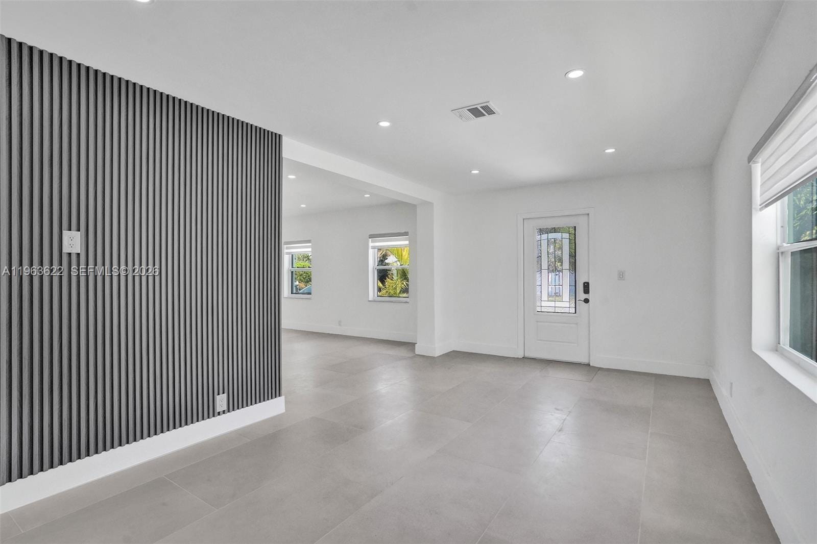 1010 N 16th Avenue — photo 3