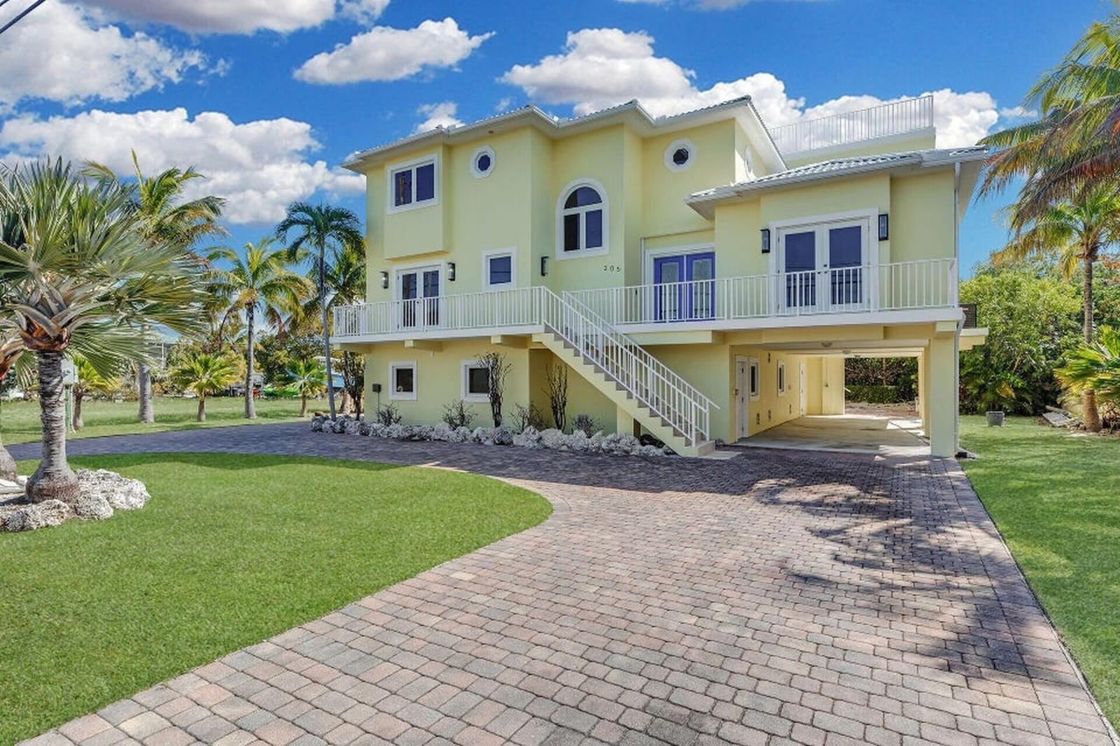 205 Stirrup Key Boulevard — photo 2