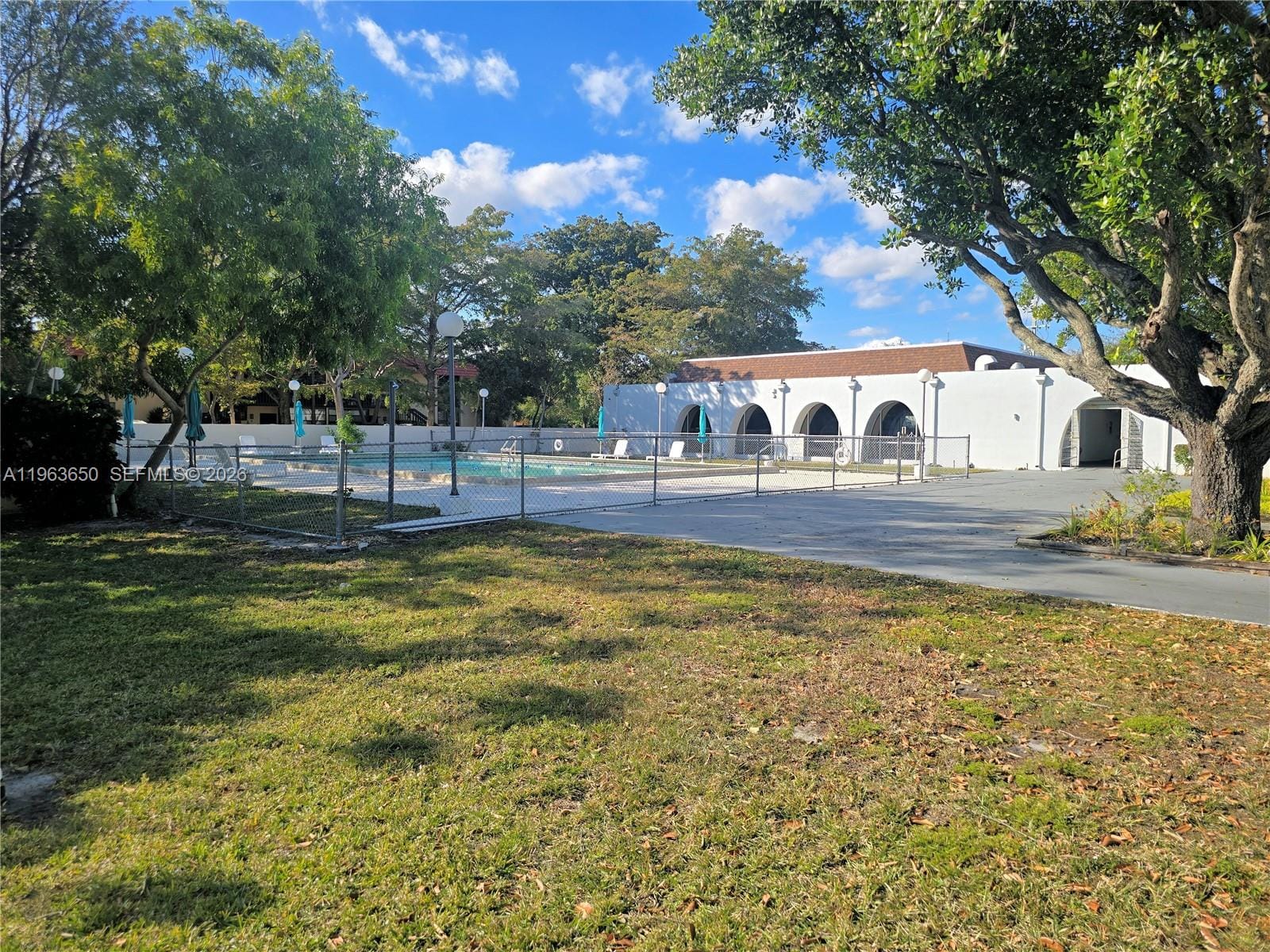 940 NE 199th Street 114, Miami, FL 33179 photo 24