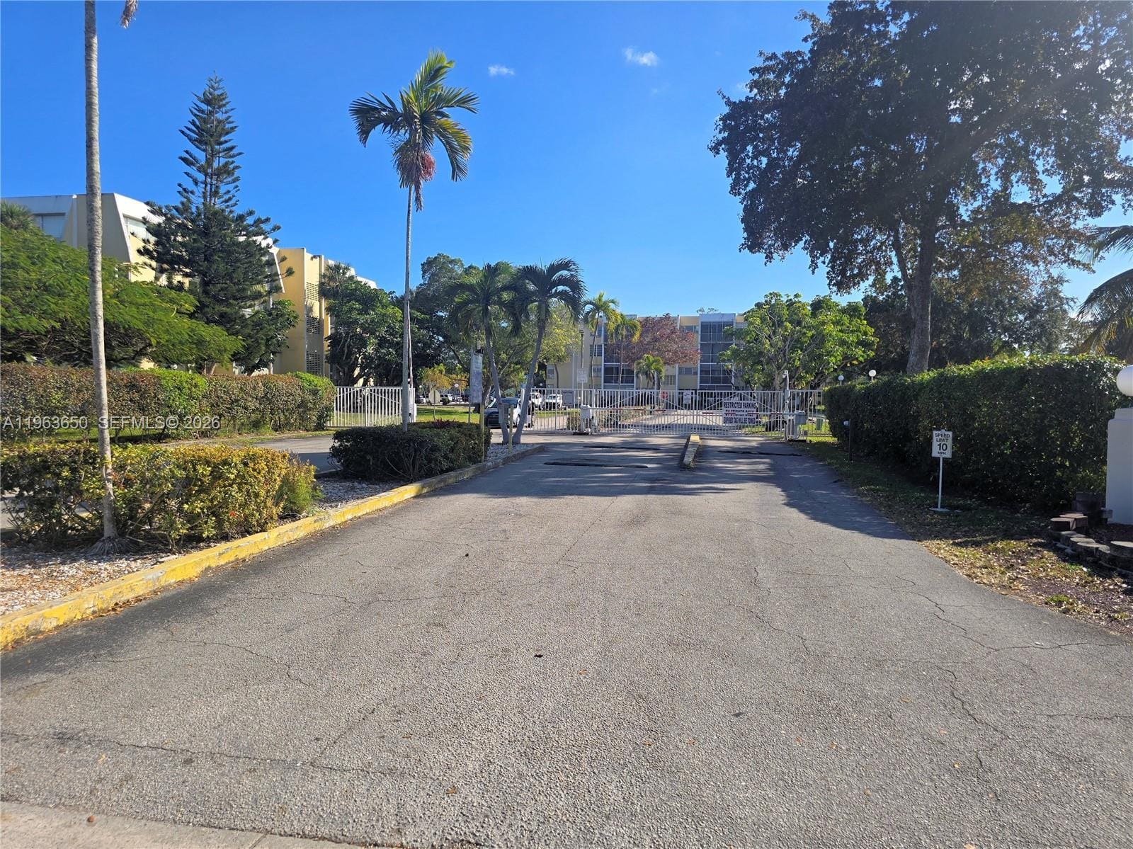 940 NE 199th Street 114, Miami, FL 33179 photo 28