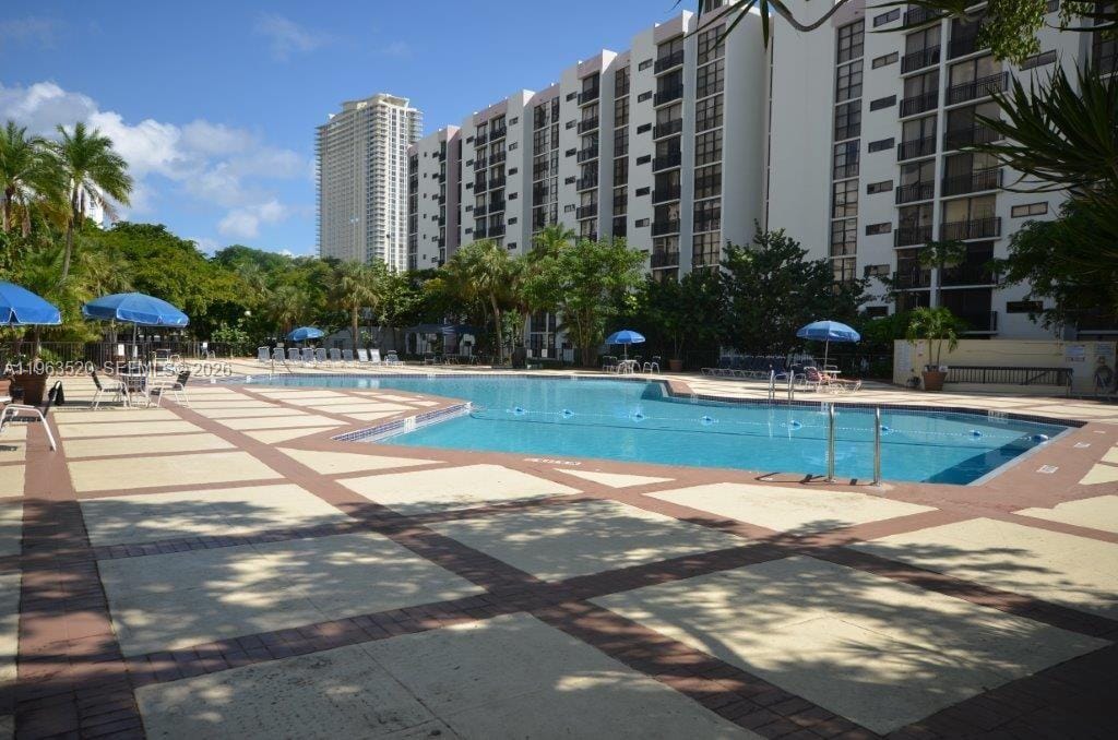 17021 N Bay Road 316, Sunny Isles Beach, FL 33160 photo 3