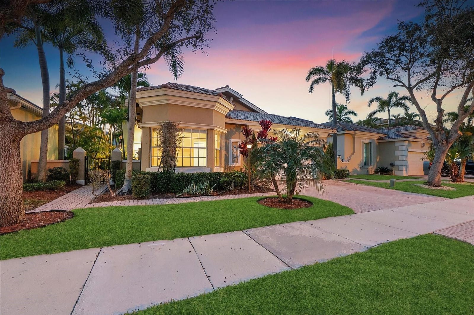 5728 NW 122nd Way, Coral Springs, FL 33076
