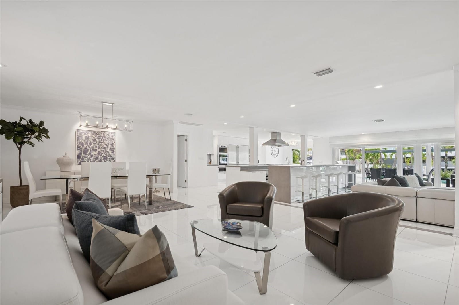 2540 Mercedes Drive, Fort Lauderdale, FL 33316 photo 12