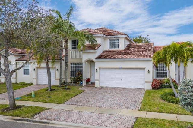 2634 SW 188th Avenue, sold in Parcel D At Sunset Lakes, Miramar, FL