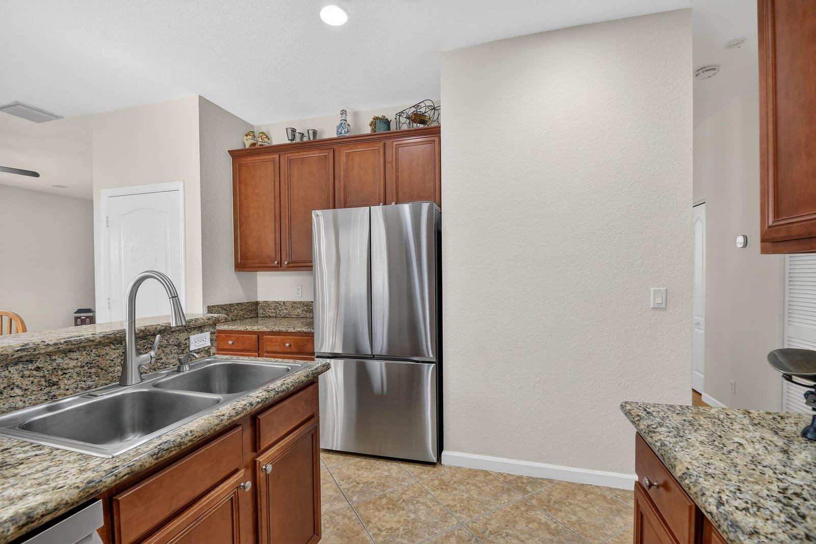 231 Berenger Walk, Royal Palm Beach, FL 33414 photo 8