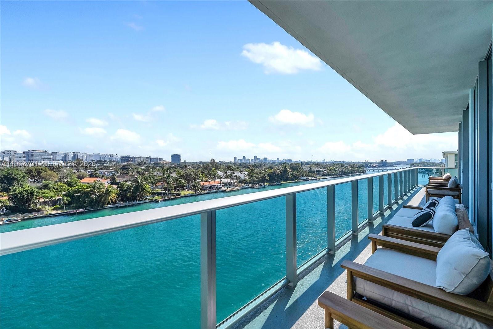 9201 E Bay Harbor Drive LPH01 — photo 2