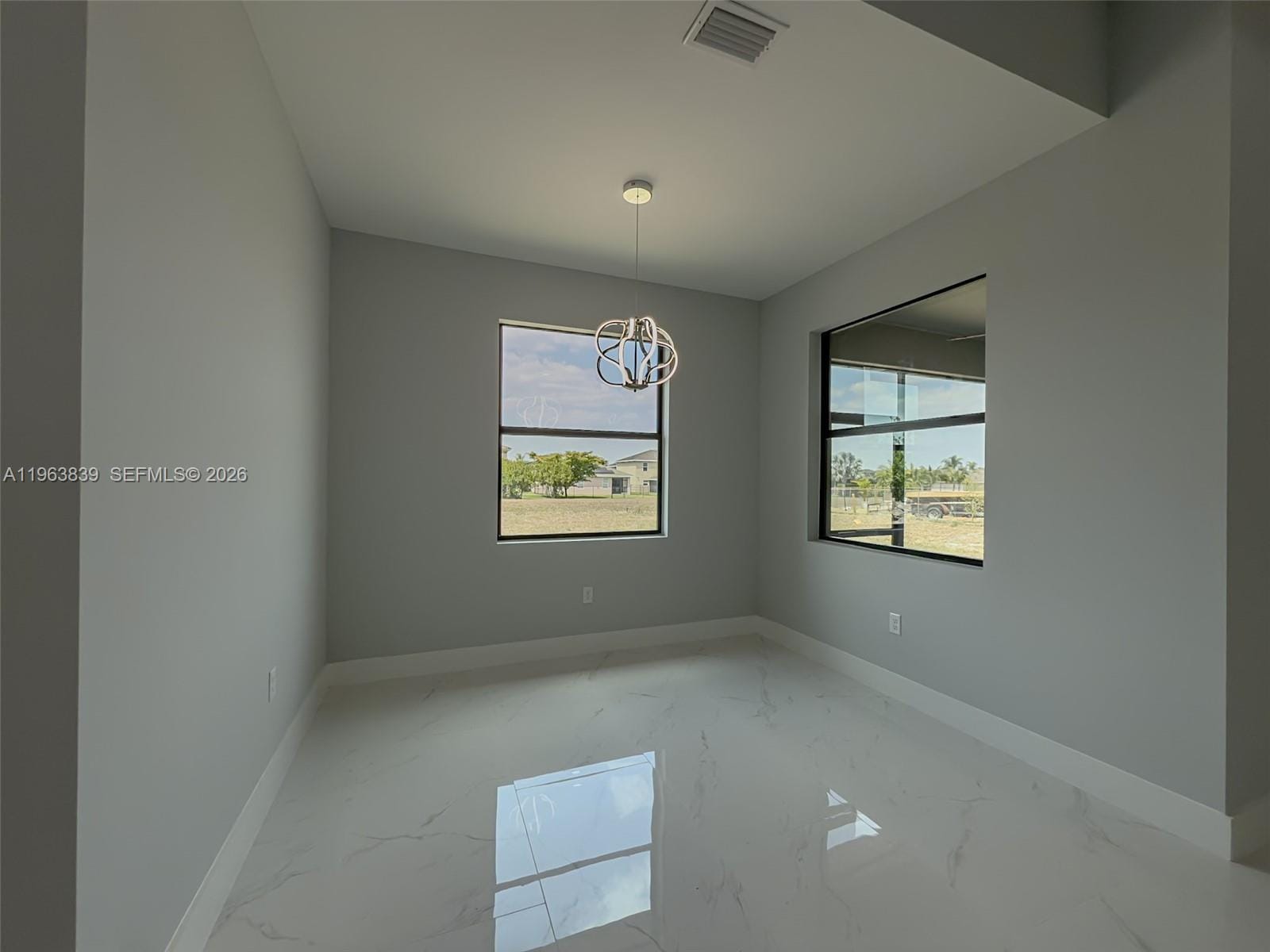 417 Paddock Street — photo 9