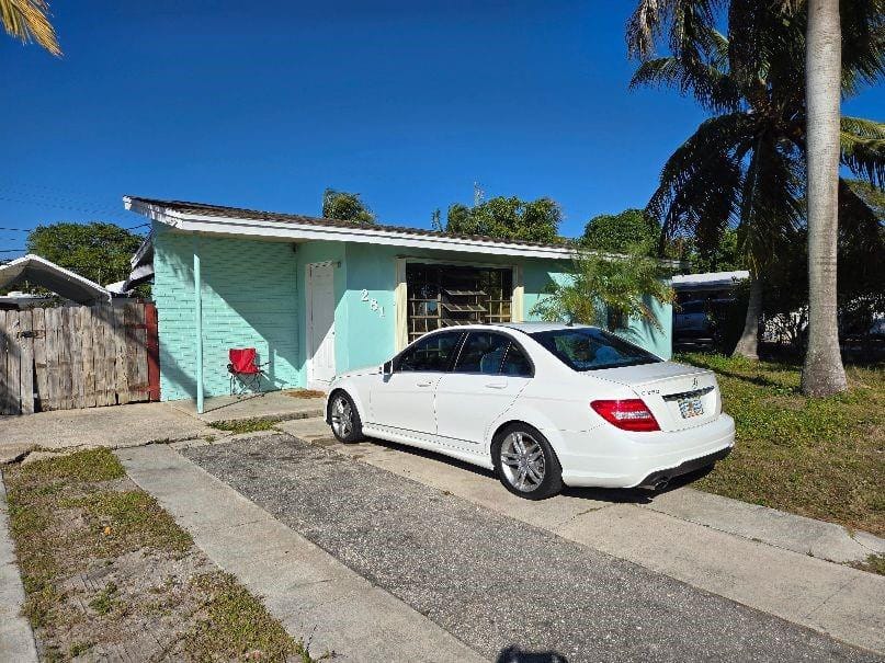 281 NE 45th Street — photo 3