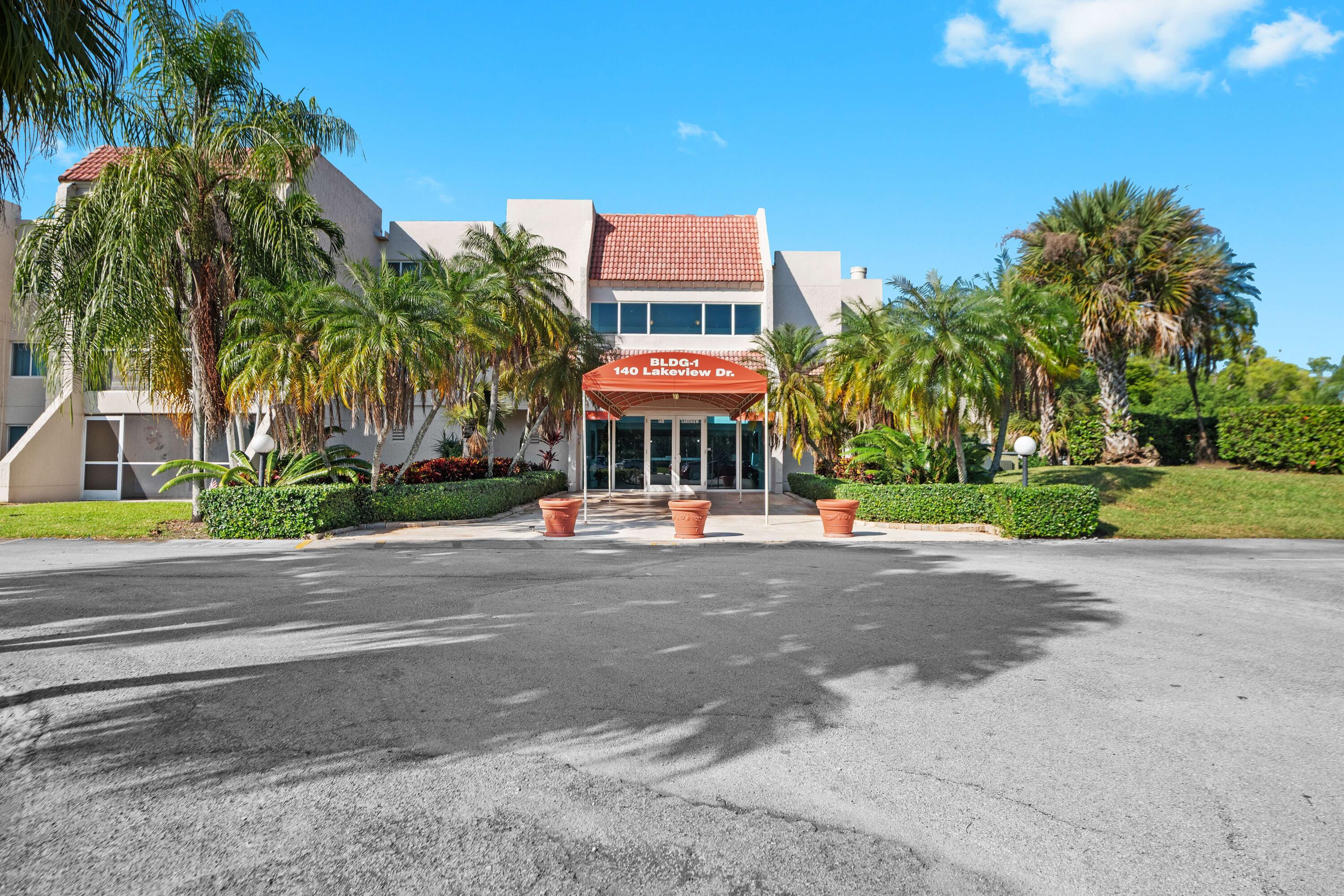 140 Lakeview Drive 103, Weston, FL 33326, Weston