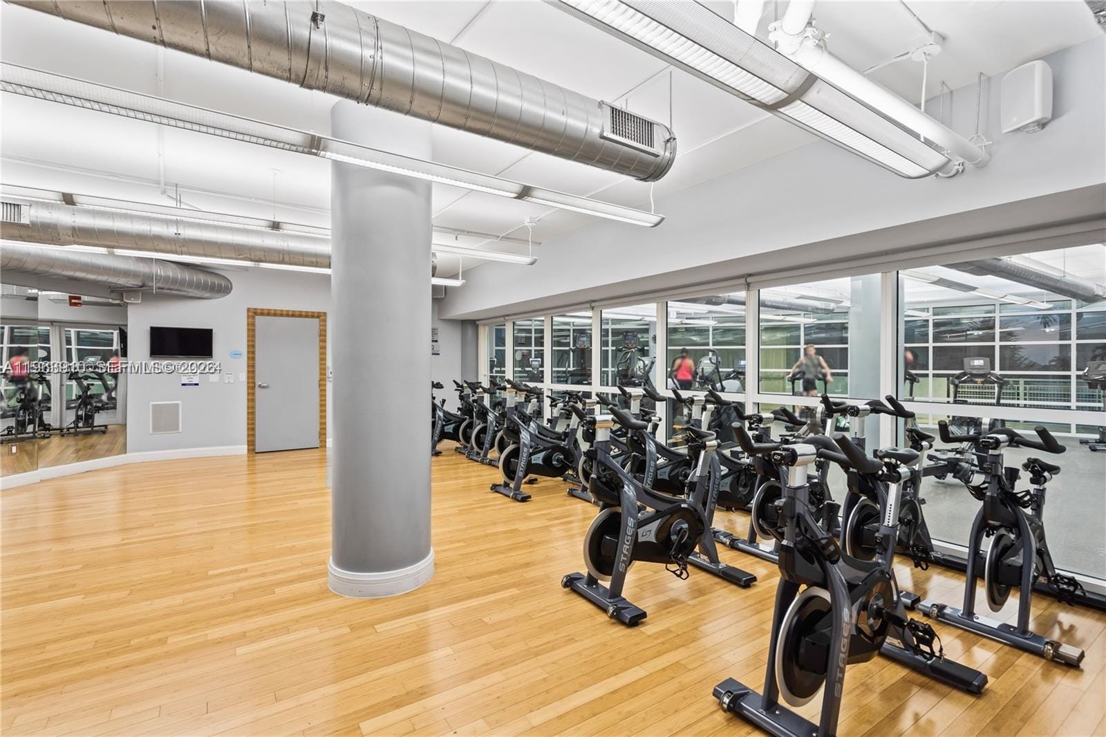 253 NE 2nd Street 433, Miami, FL 33132 photo 13