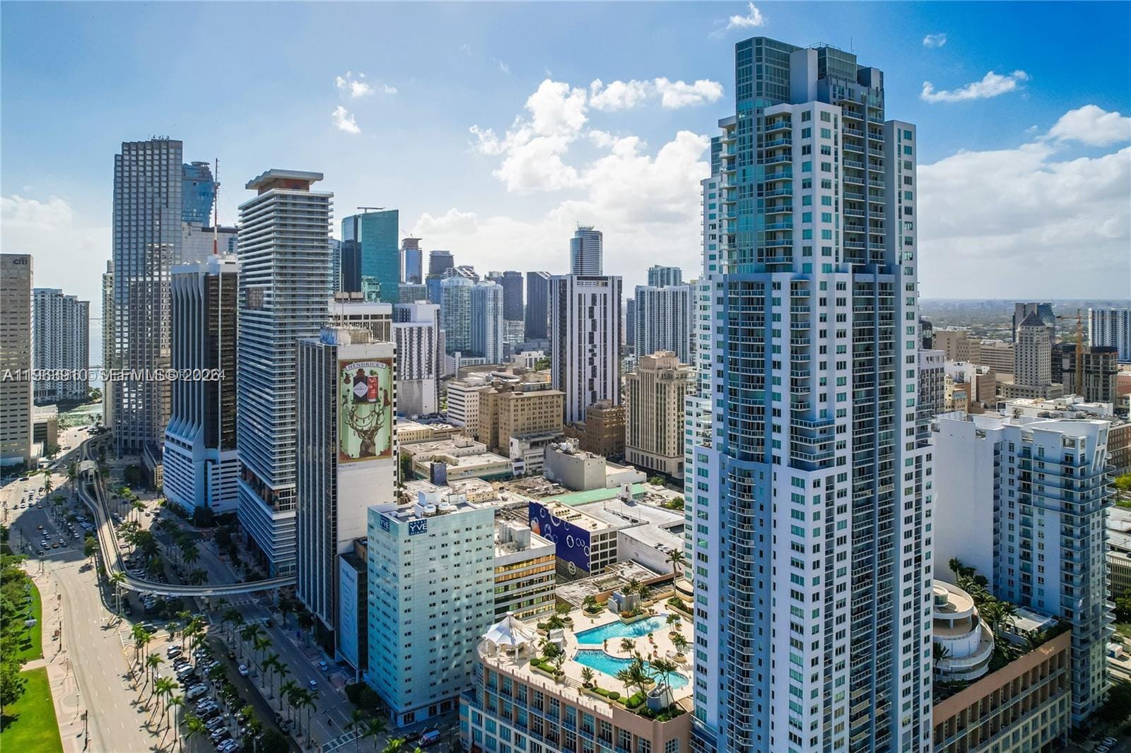253 NE 2nd Street 433, Miami, FL 33132 photo 25