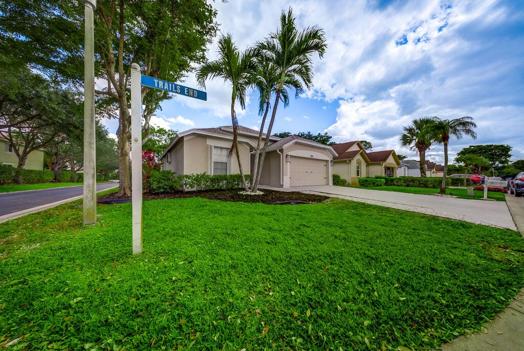 201 Trails End, Greenacres, FL 33413 photo 4