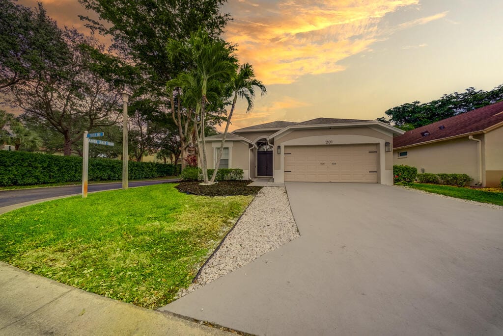 201 Trails End, Greenacres, FL 33413 photo 6