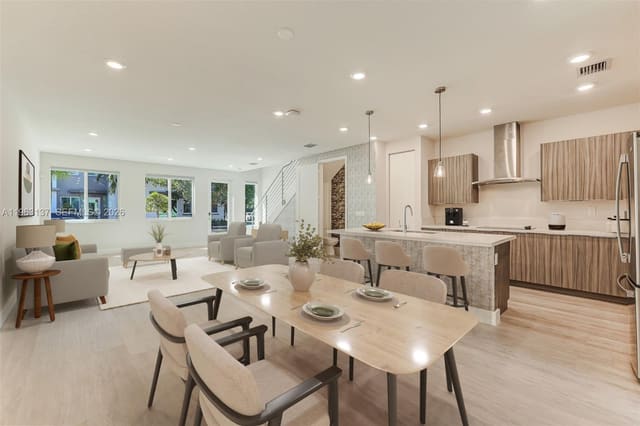 6675 NW 102nd Path, sold in Landmark At Doral Central, Doral, FL