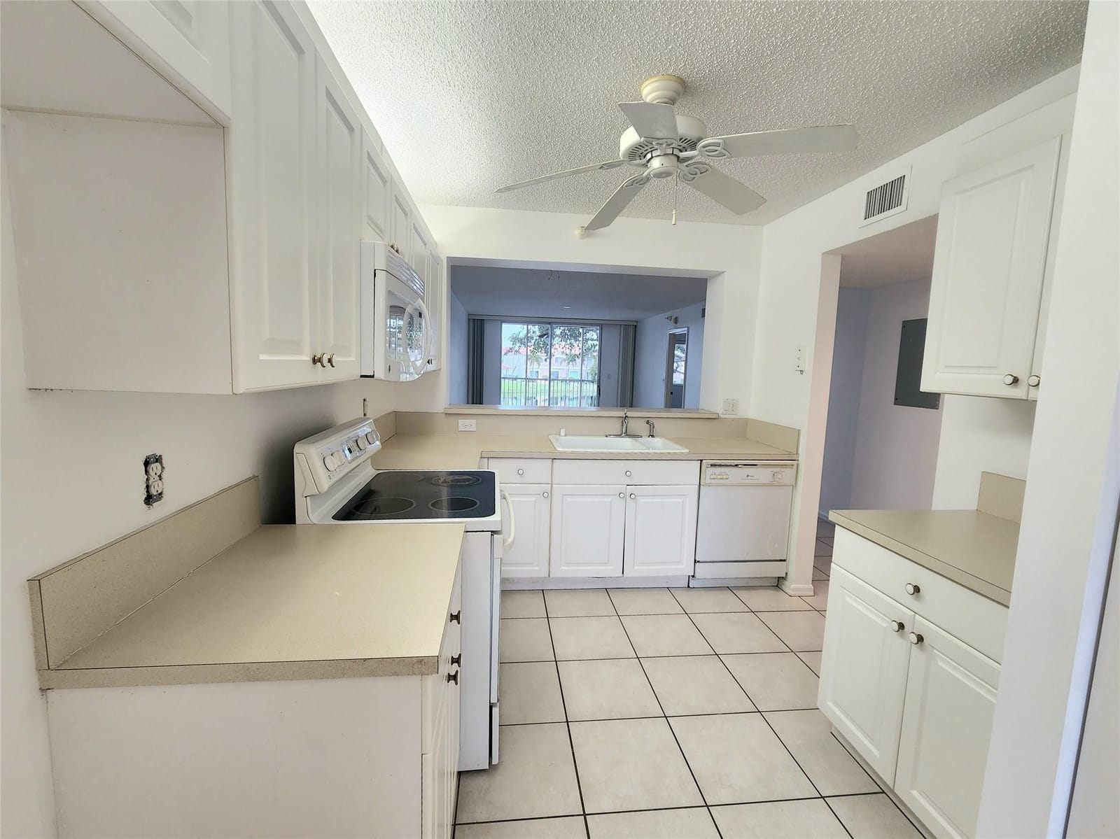 7751 Southampton Terrace 213 — photo 10