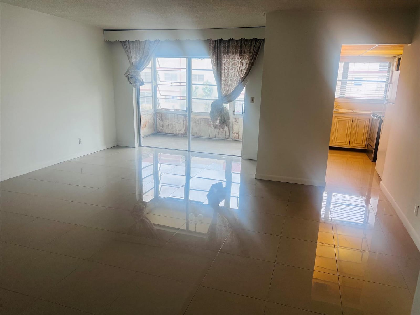 4046 NW 19th Street 203, Lauderhill, FL 33313 photo 2