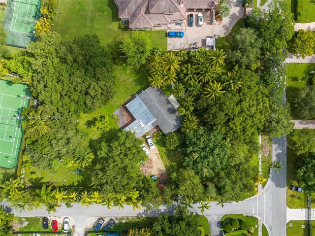 6701 SW 115th Street, sold in Oakridge Estates, Pinecrest, FL