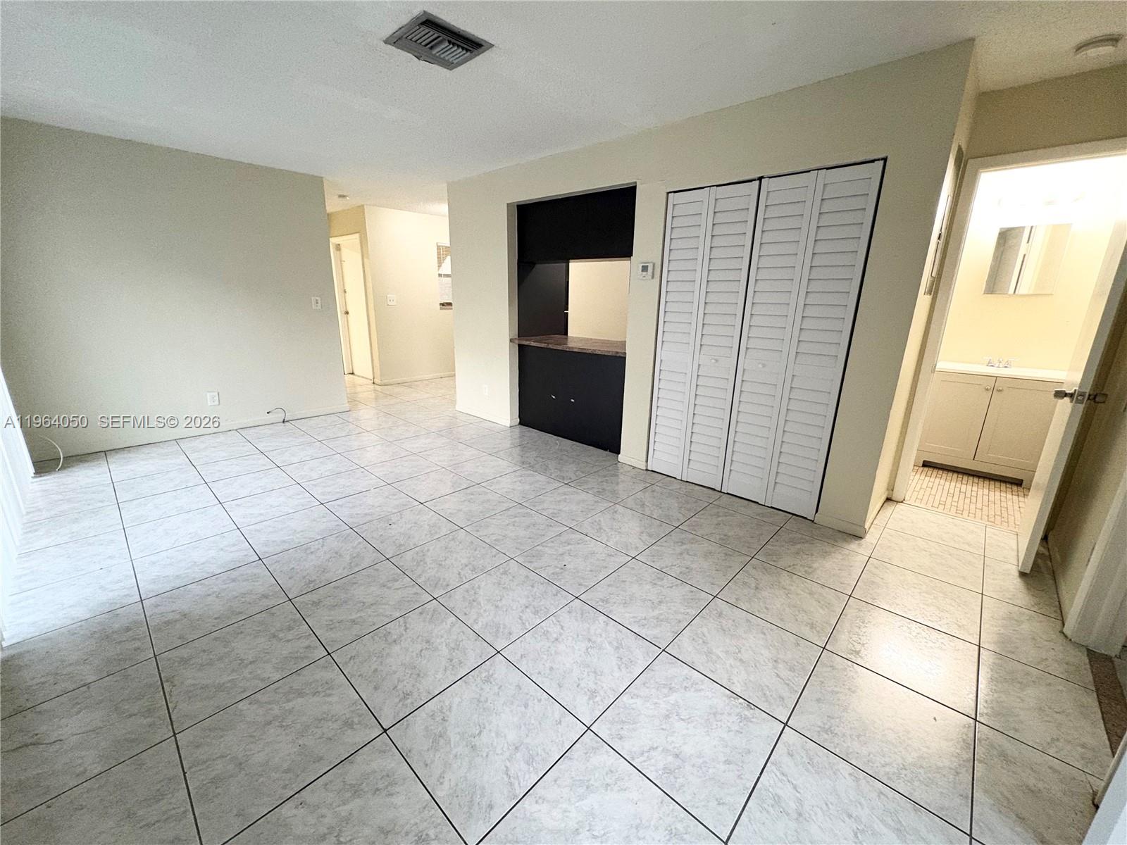 813 SW 10th Street B, Hallandale Beach, FL 33009, Hallandale Beach