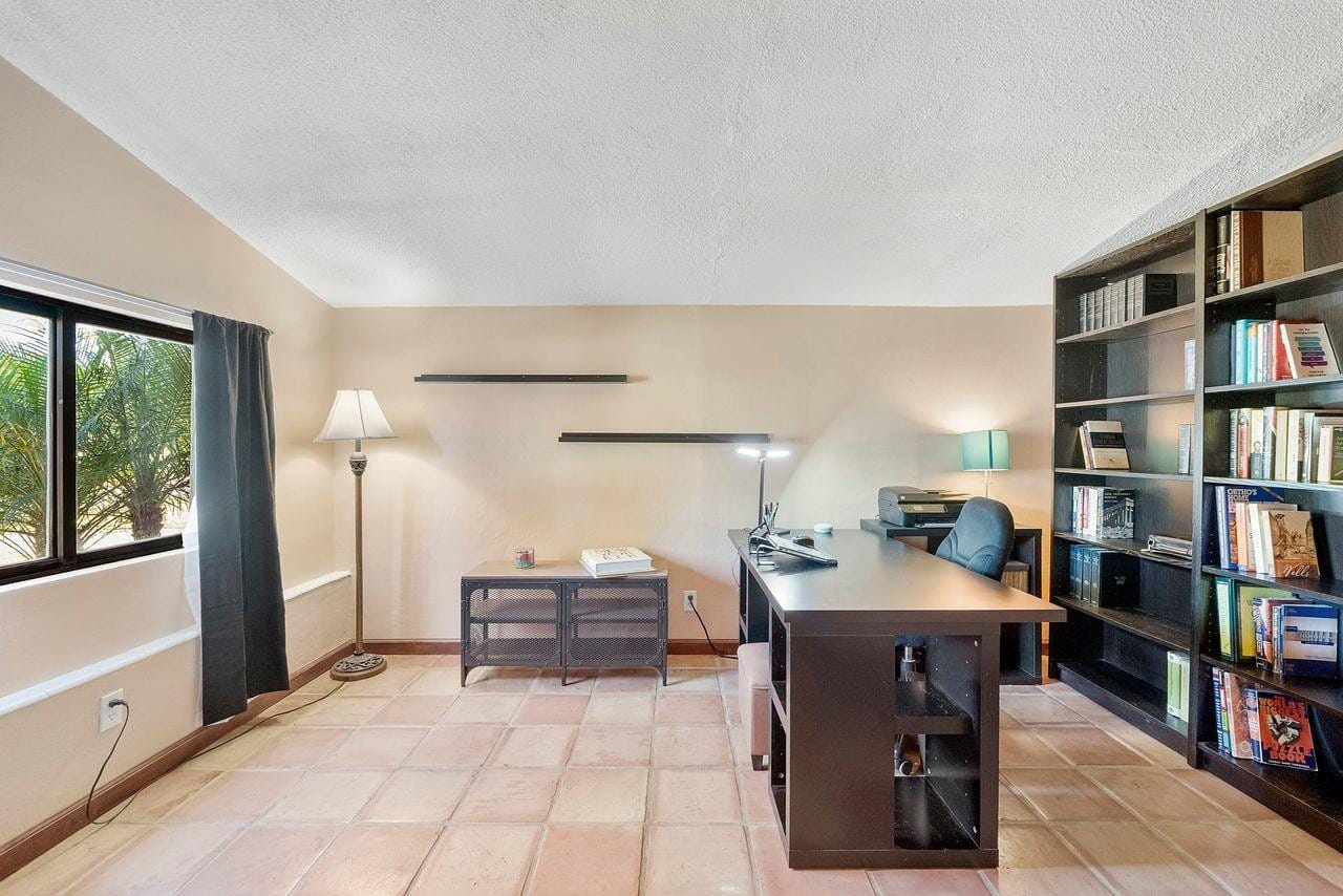 2410 Montego Drive — photo 8