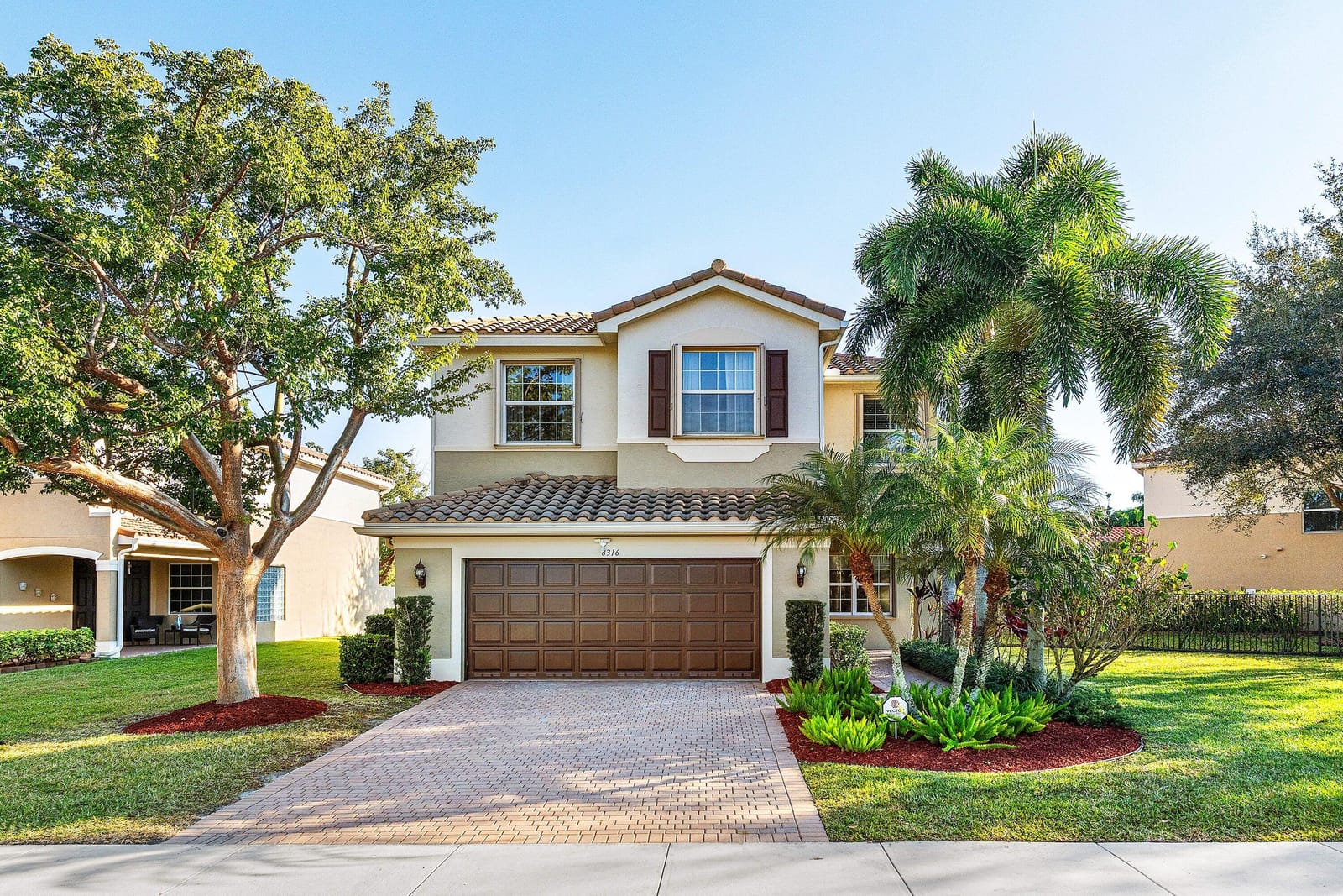 8316 Calabria Lakes Drive, Boynton Beach, FL 33473 photo 2