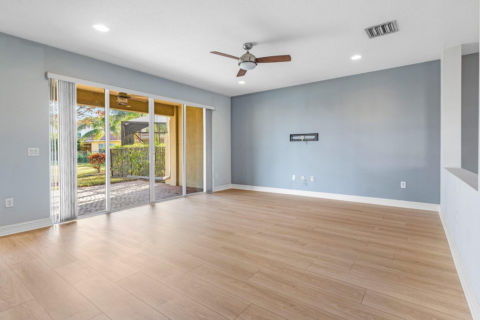 8316 Calabria Lakes Drive, Boynton Beach, FL 33473 photo 11