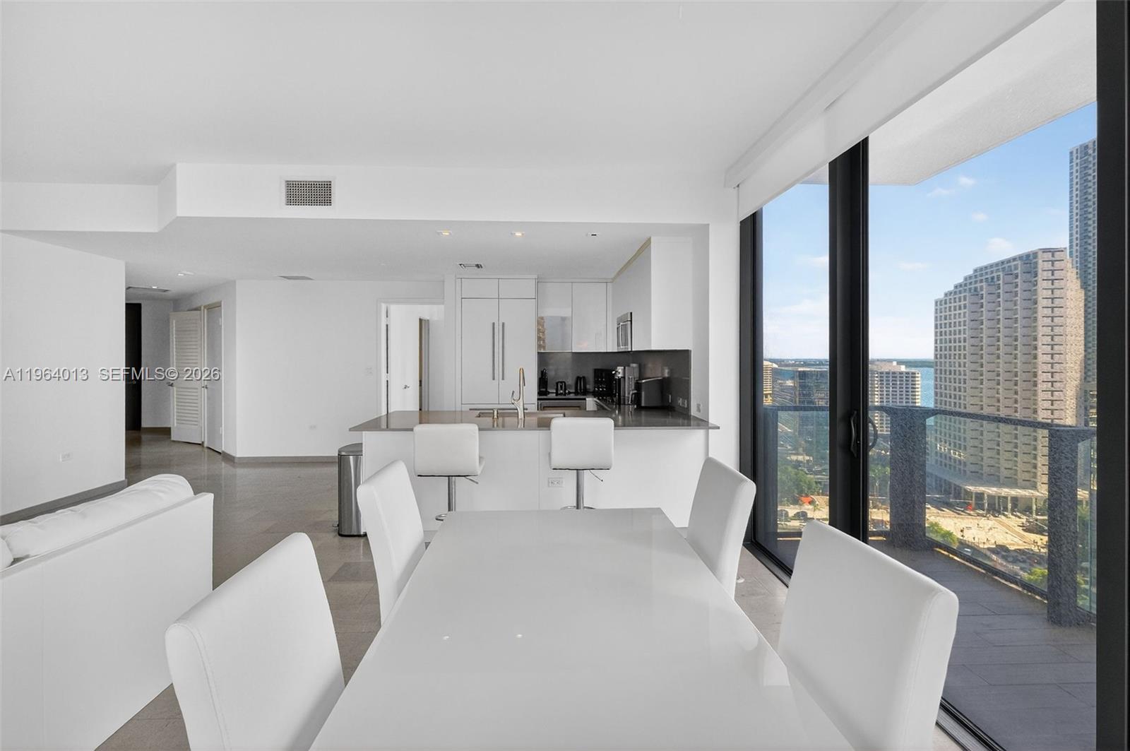 68 SE 6th Street 1702, Miami, FL 33131 photo 18