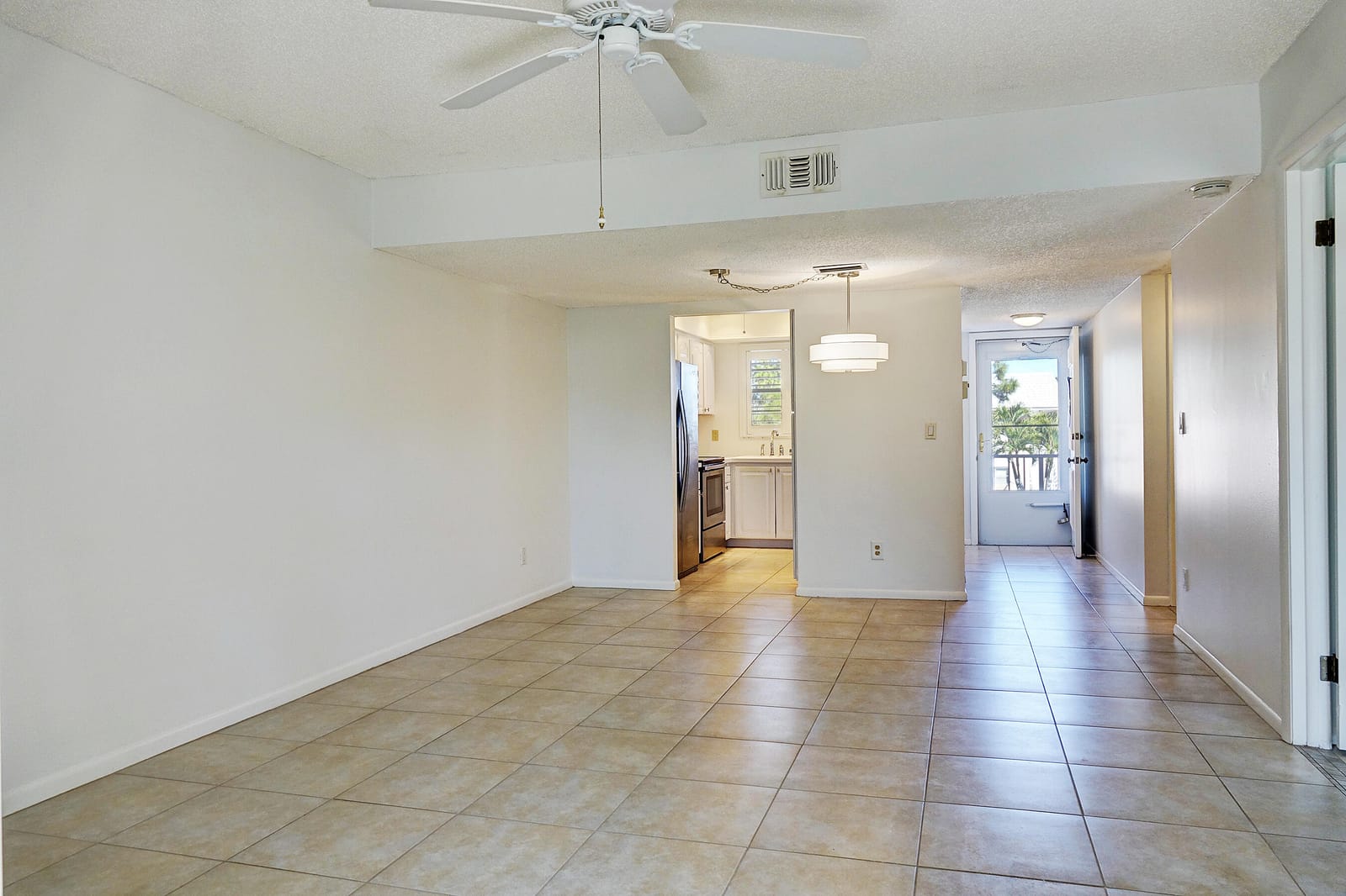 18081 SE Country Club Drive 26-257, Jupiter, FL 33469 photo 8