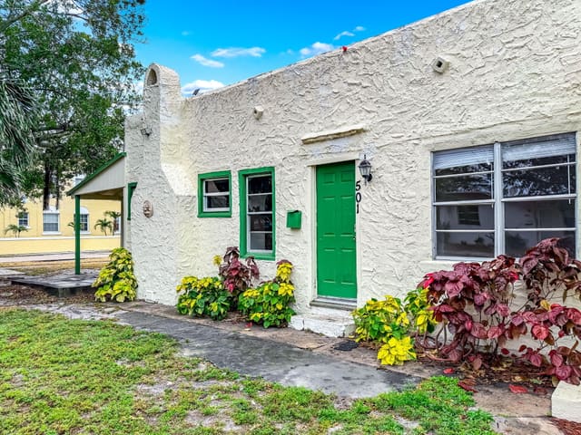 501 Pilgrim Road, sold in Colonial Estates, West Palm Beach, FL