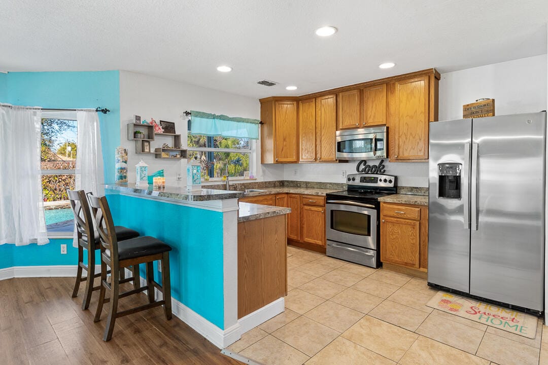 677 NW Marion Avenue — photo 4