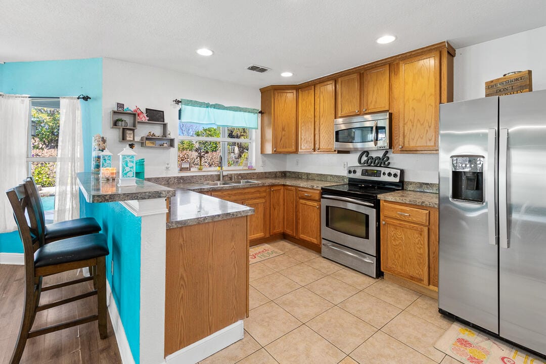 677 NW Marion Avenue — photo 5