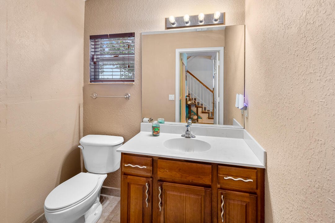 677 NW Marion Avenue — photo 8