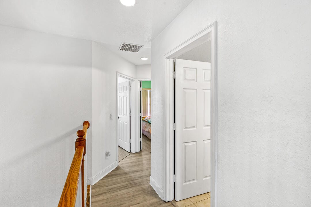 677 NW Marion Avenue — photo 12