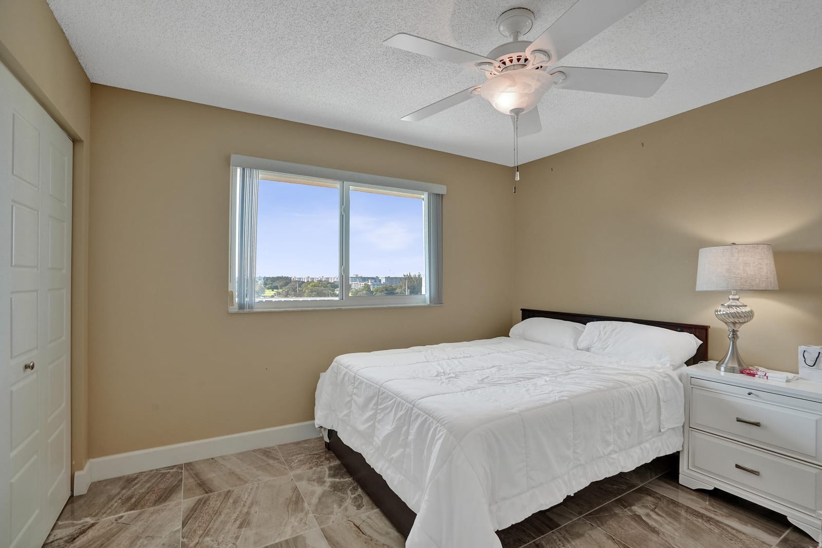 2334 S Cypress Bend Drive 907, Pompano Beach, FL 33069 photo 16