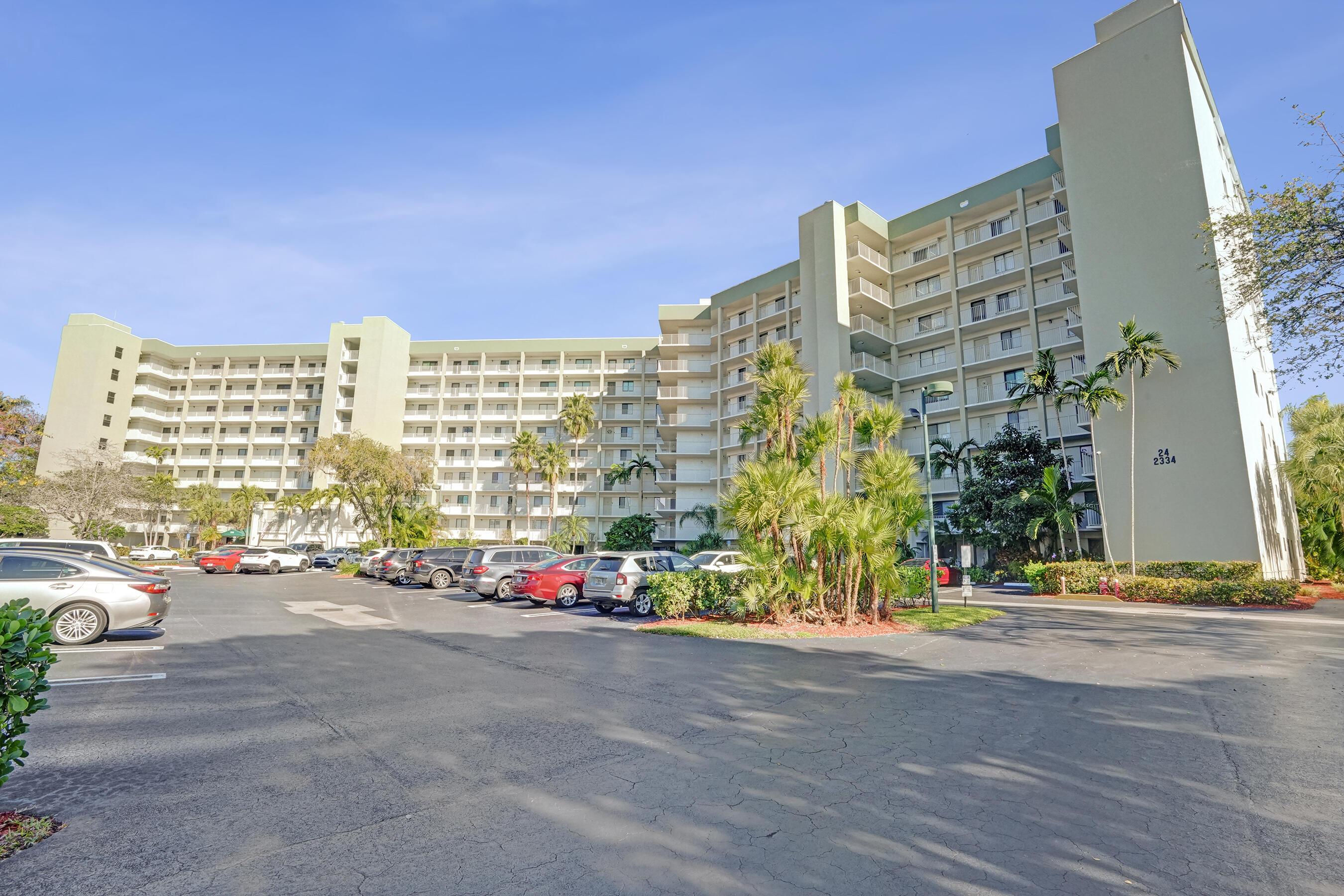 2334 S Cypress Bend Drive 907, Pompano Beach, FL 33069, Pompano Beach