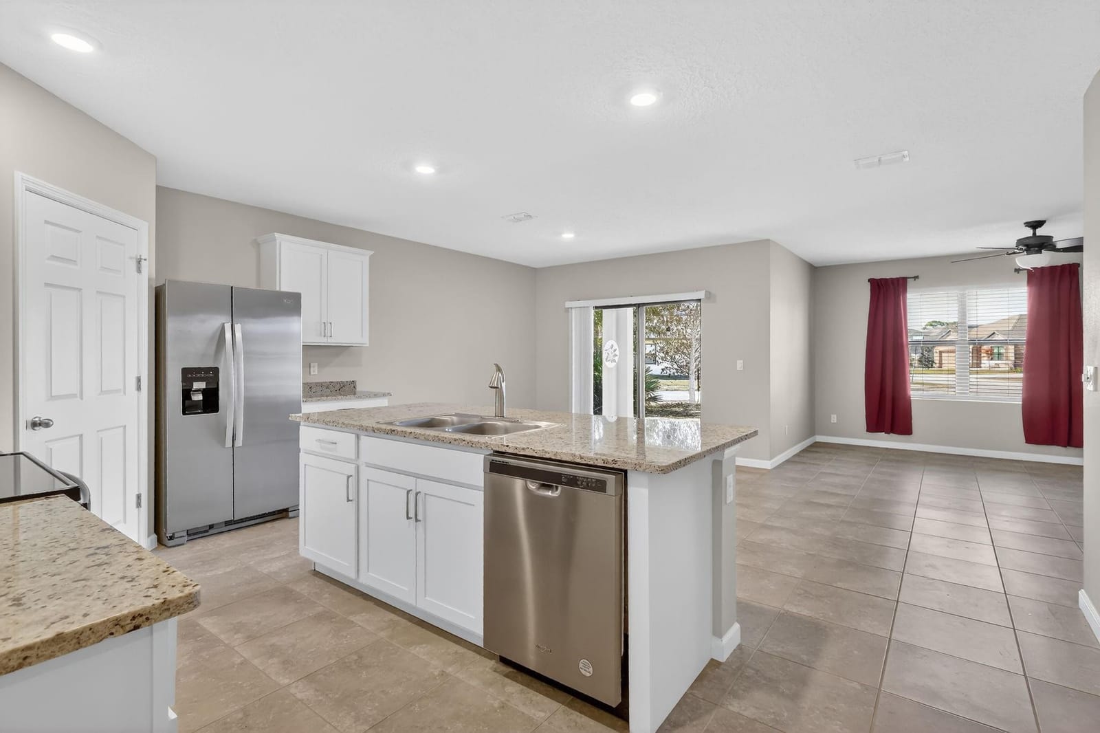6556 NW Oaklawn Way — photo 4