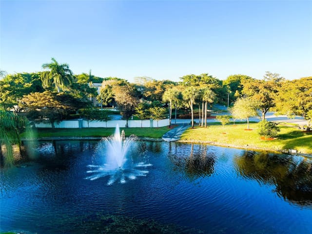 2501 Antigua Terrace G-4, Coconut Creek, FL 33066