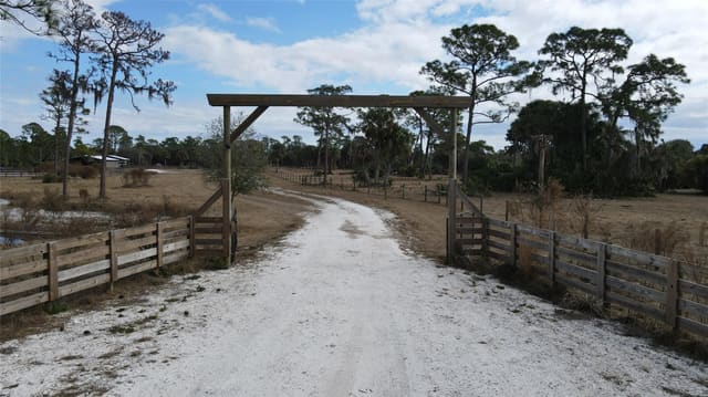 4801 SW Wild Turkey Lane, Okeechobee, FL 34974