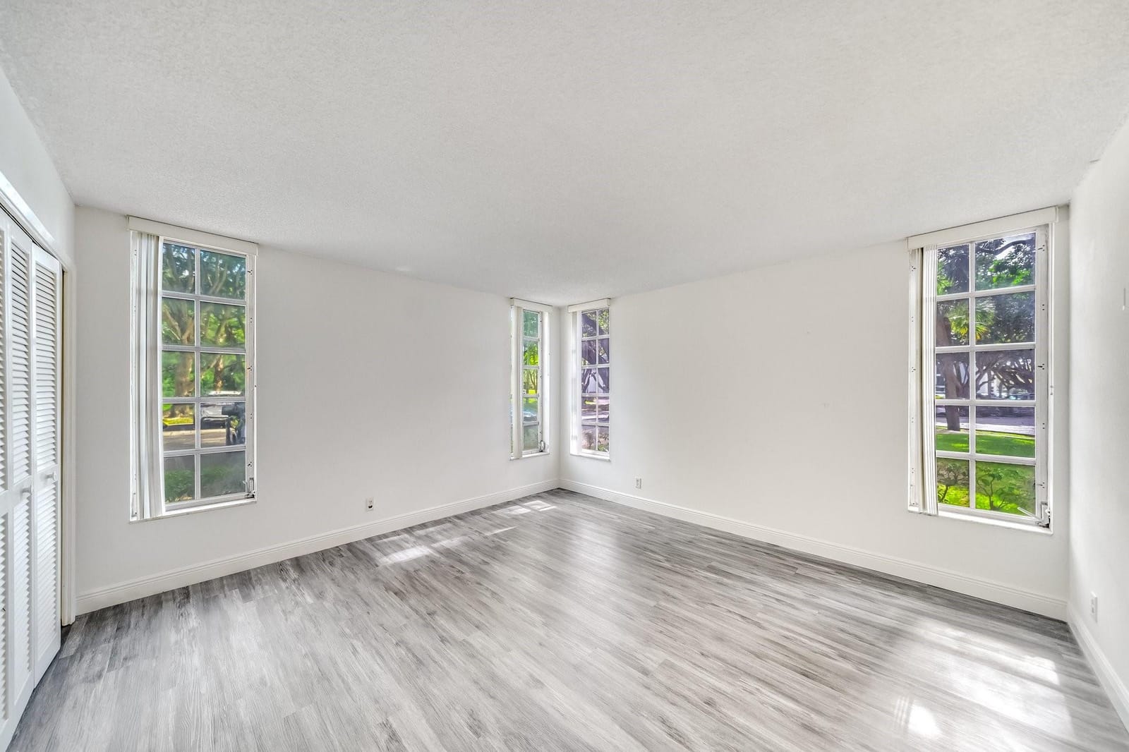 2601 S Course Drive 111, Pompano Beach, FL 33069 photo 2
