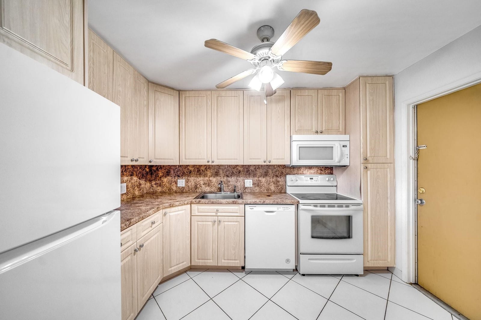 2601 S Course Drive 111, Pompano Beach, FL 33069 photo 26