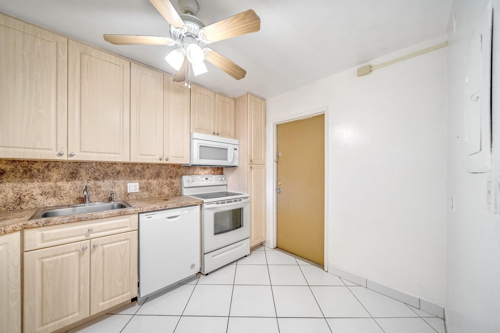 2601 S Course Drive 111, Pompano Beach, FL 33069 photo 27