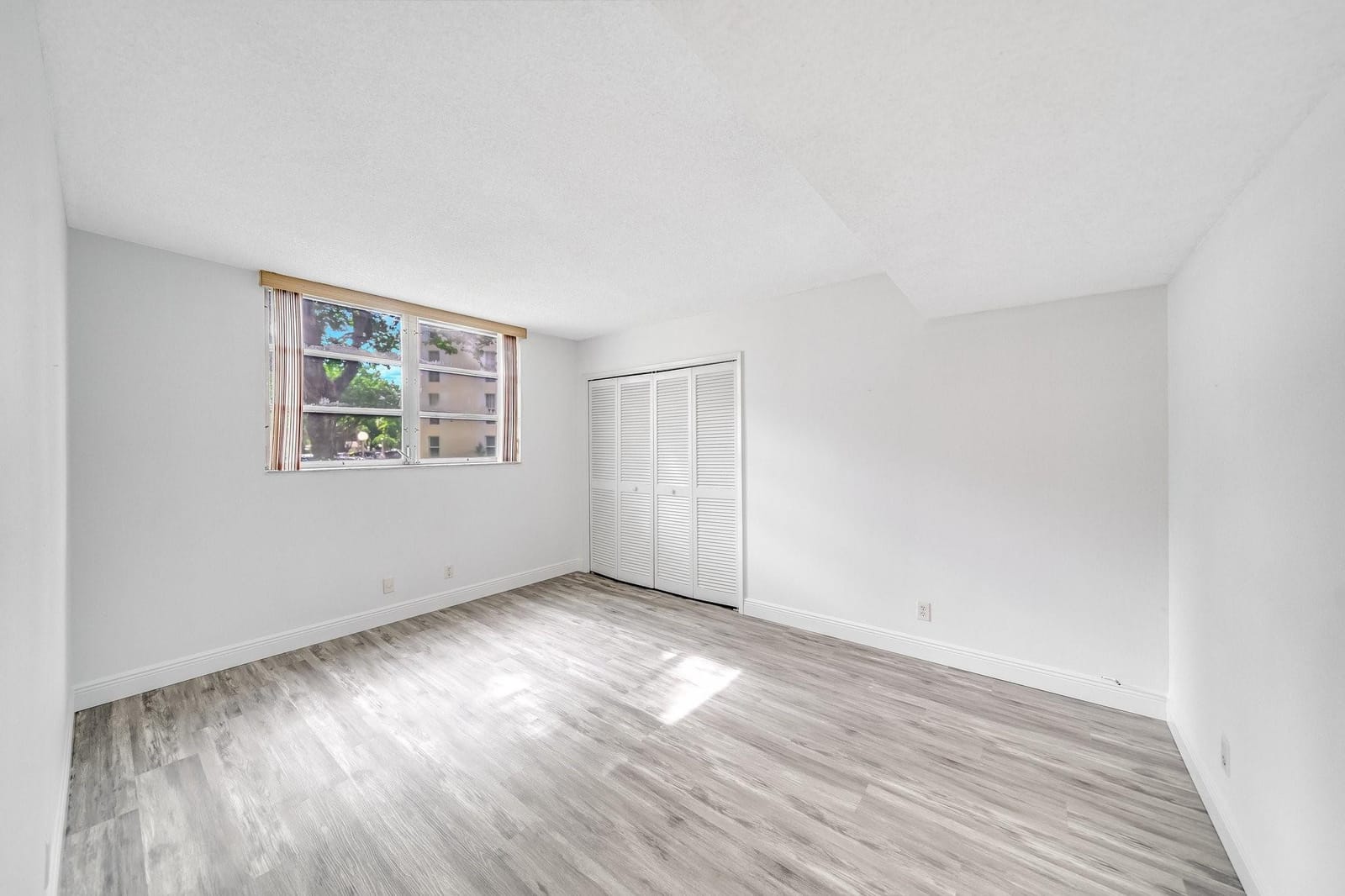 2601 S Course Drive 111, Pompano Beach, FL 33069 photo 9