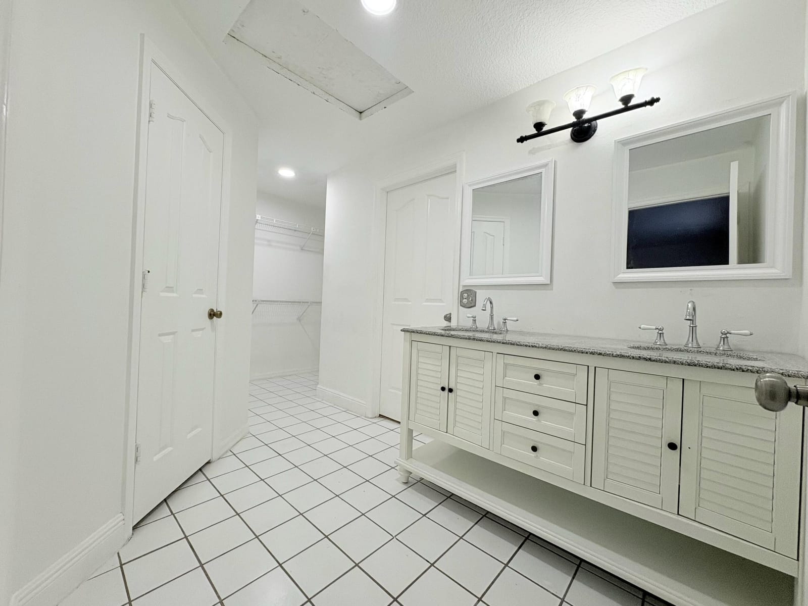 1107 Woodcrest Road W — photo 12