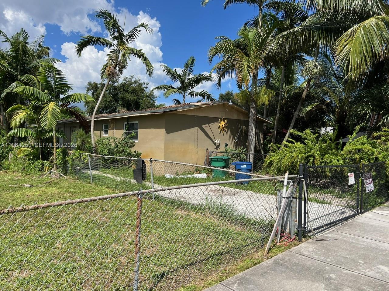 3921-3923 NW 164th Street, Miami Gardens, FL 33054, Miami Gardens