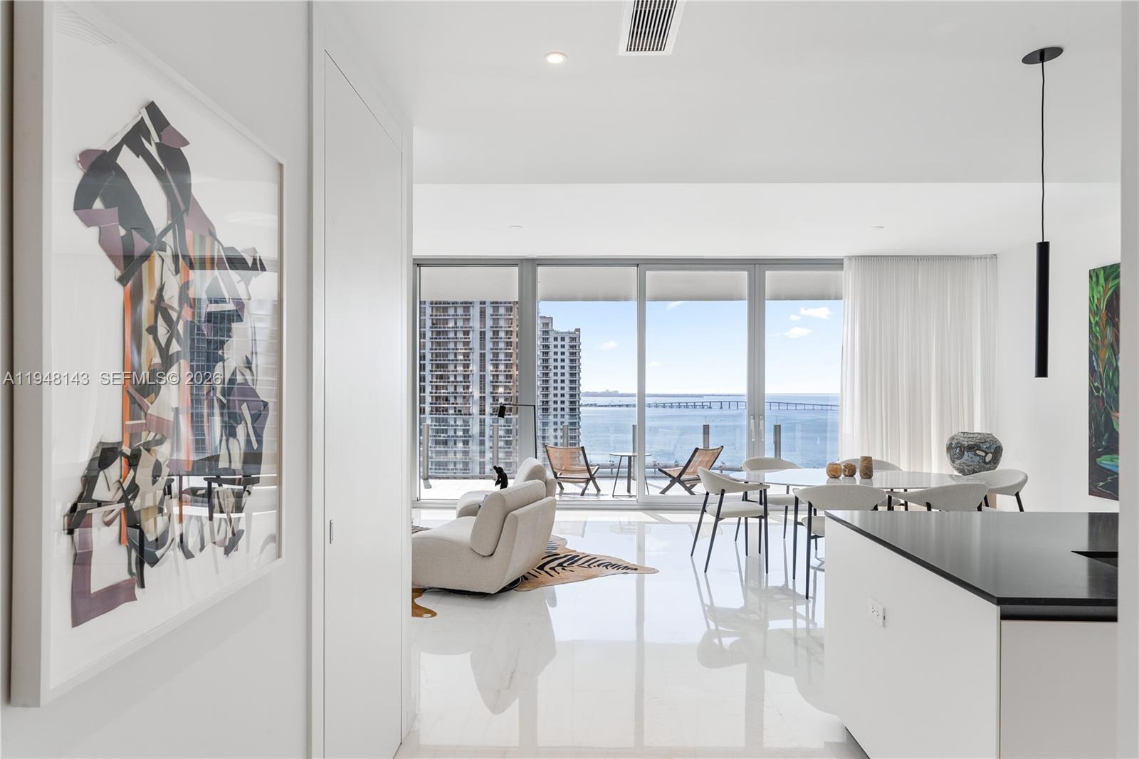 300 Biscayne Blvd Way 2102, Miami, FL 33131, Miami