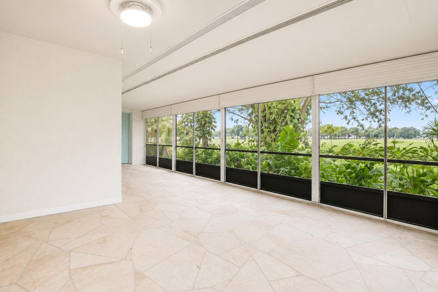 16131 Laurel Drive 33 — photo 11